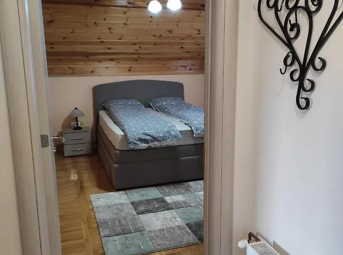 Studenac 公寓 兹拉蒂博尔