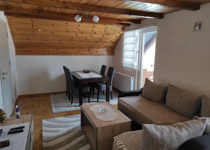 Studenac 公寓 兹拉蒂博尔