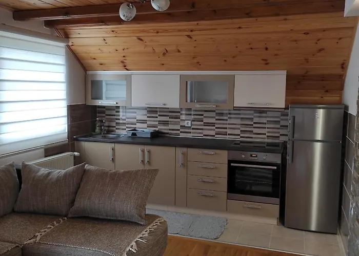 Studenac 公寓 兹拉蒂博尔